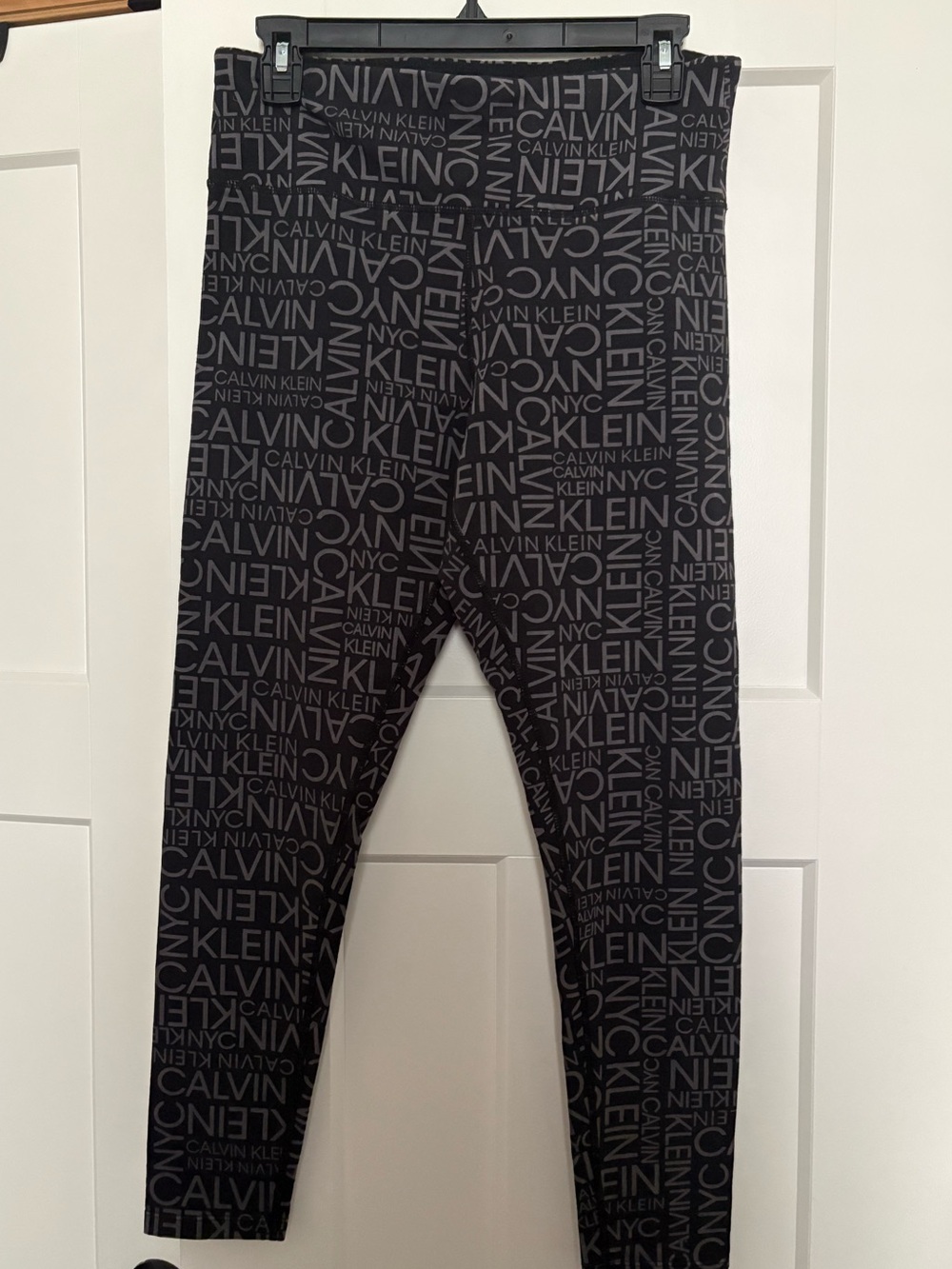 Calvin Klein Black All-Over Logo Women’s Leggings Size Medium